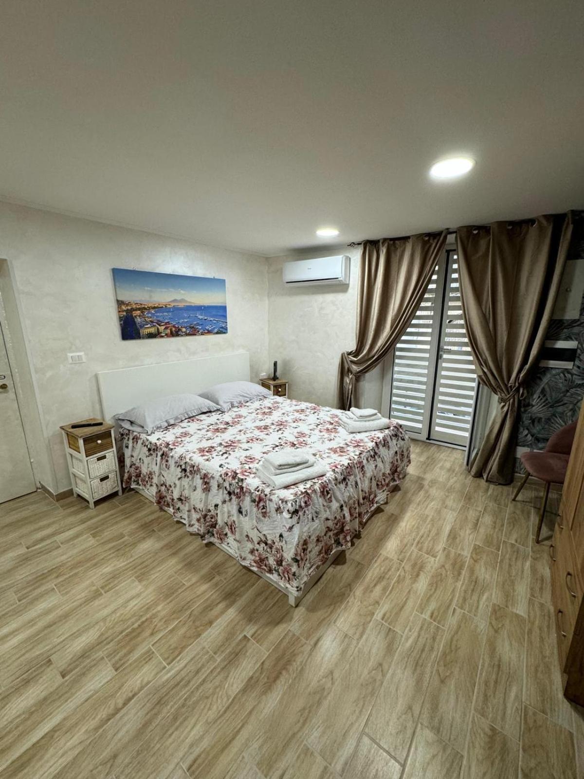 Spezzano House Apartment Napoli Exterior foto
